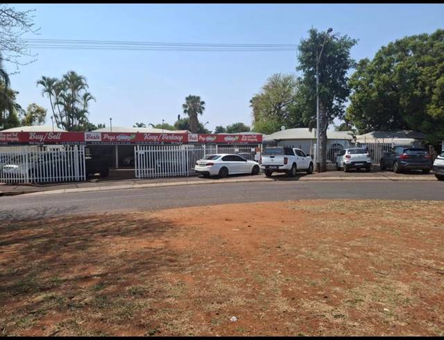 3 BEDROOM HOUSE FOR SALE IN SINOVILLE